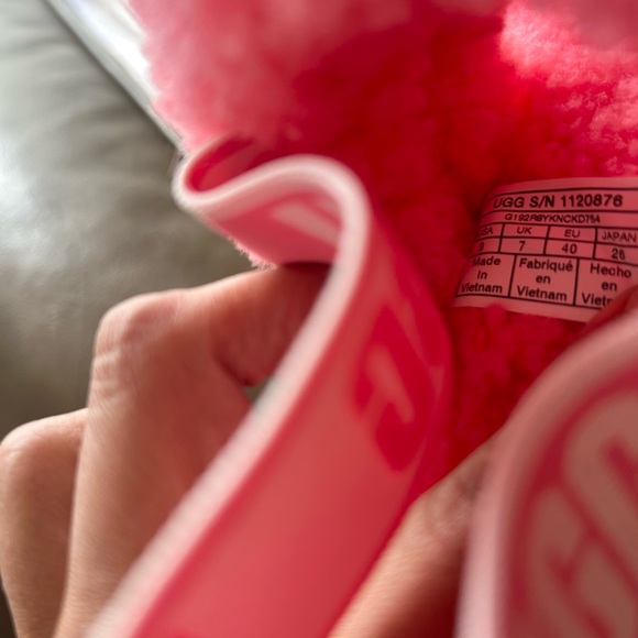 UGG Oh Fluffita Pink Slippers 💗 - Picture 10 of 13